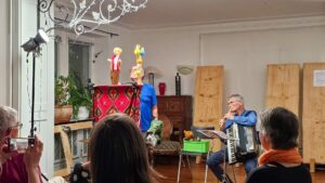 Figurentheater mit Musik, Eisenhans, Kultur im Hofgut LEO, Jürgen Bootsmann und Werner Kacheter